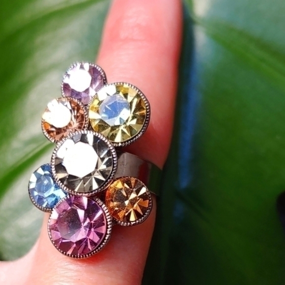 ONE OF A KIND SPARKLING ADJUSTABLE RING! - Picture 2 of 3